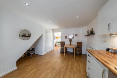 22 Firecrest Way-005.jpg