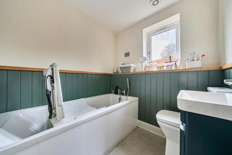 1373635-25-690b6b...