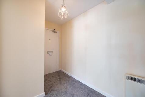 Flat 3 Gable Mews 23 10.jpg