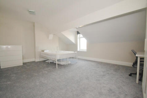 5 Bedroom Semi-Detached in M6 8JD
