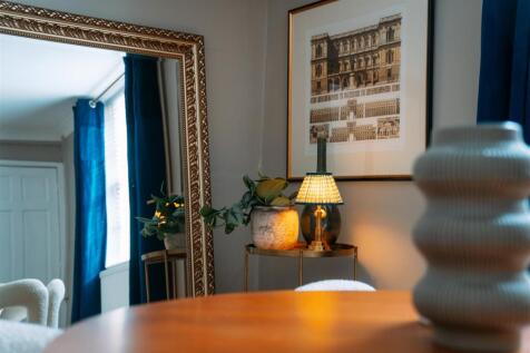 13 Southgate Street [Dining Room Detail] 02.jpg