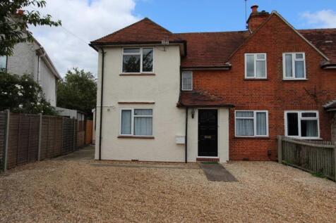 5 Bedroom Semi-Detached in RG2 7LX
