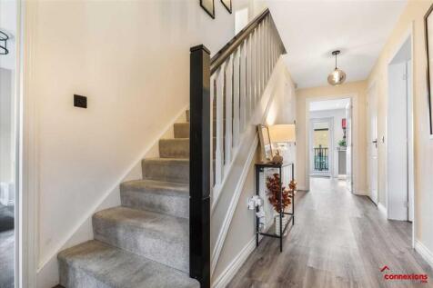 Entrance Hallway (1)