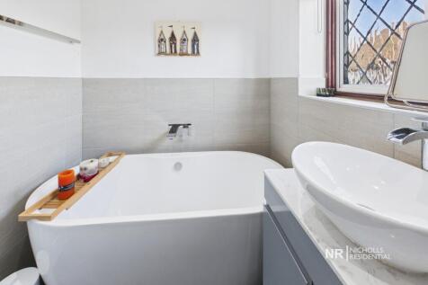 Bathroom Extra Photo