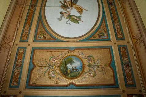 details Four Seasons