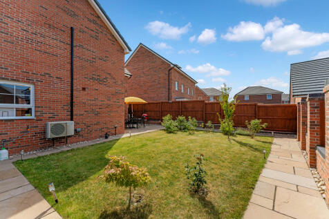 77 BRAEBURN DRIVE-41.jpg