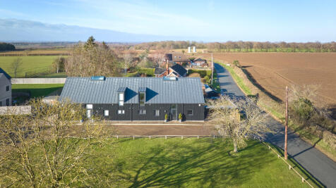 10 Hill Farm View...