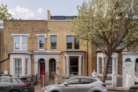 Glenarm Road, E5