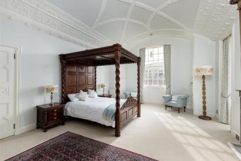 6 bed, 4 bath Detached in Edinburgh - Photo 15
