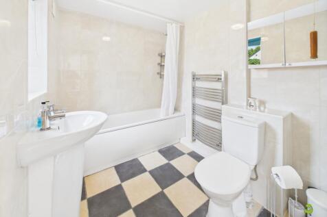Presented by Clinton at EweMove Bexleyheath and Da