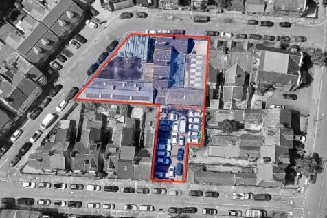 CCE237AB-F122-4DE...