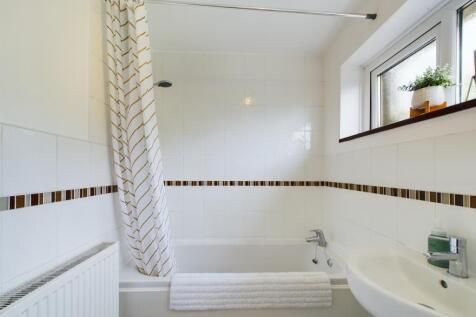 CAM02023G0-PR0054-STILL049