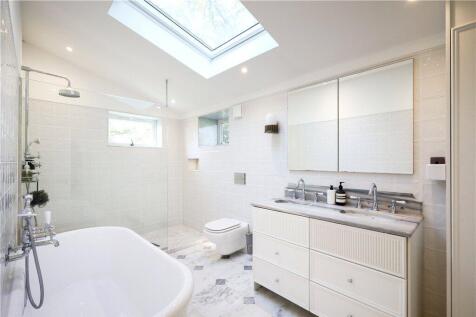 5 bed, 2 bath Semi-Detached in liverpool - Photo 8