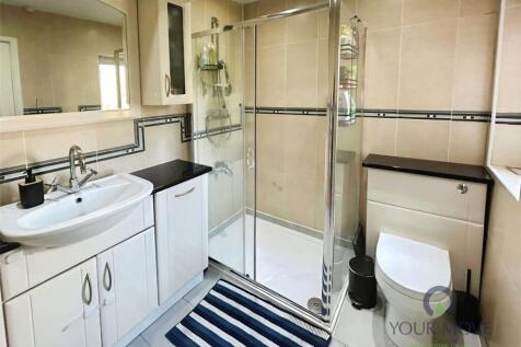 Bathroom First Floor