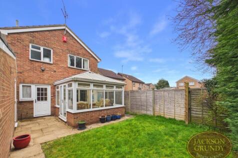 Downwood Close