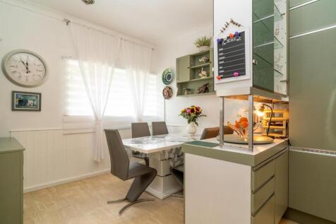 023-77 Allum Lane.jpg