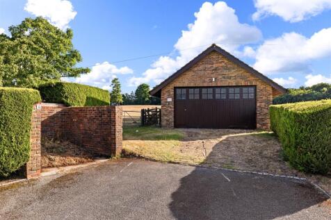 Maybury Farm, The Barn