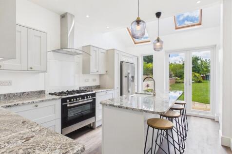 Abington Park Crescent