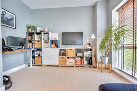 Bedroom Three/Lounge (1).jpeg