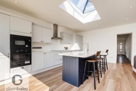 24MeadowWay-26.jpg