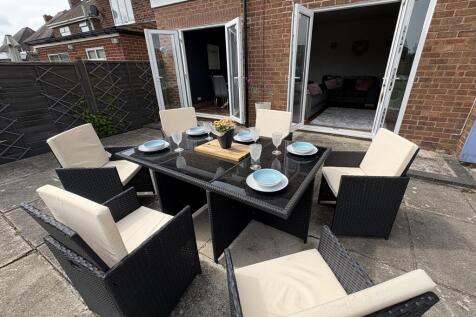 Patio Dining Area