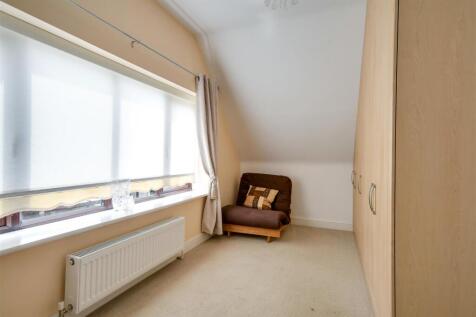 Annex walk in wardrobe