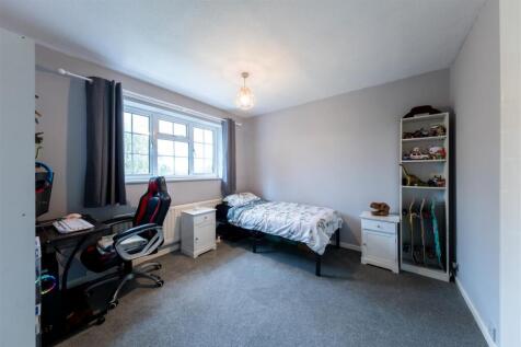 6 Warren Close-020.jpg