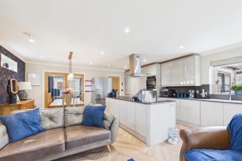 Kitchen/Dining/Snug