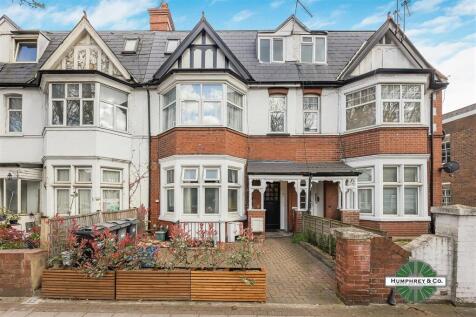 81B Boston Manor Road -011.jpg