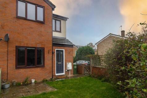 2 Bedroom Terraced in GL53 8PA