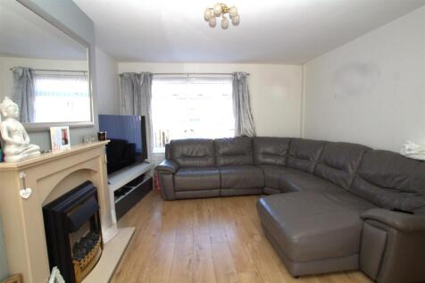 lounge rear to front.jpg