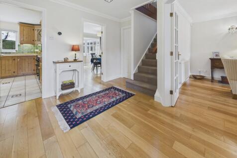 CAM04273G0-PR0195...