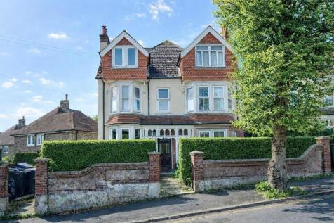 Front shot 1a elmstead road.jpg