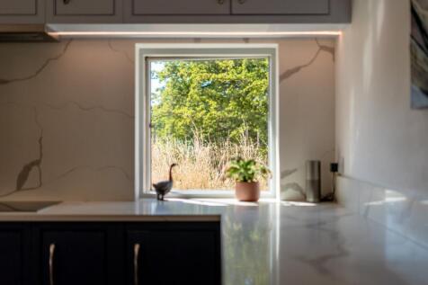 6 bed, 5 bath Detached in Bristol - Photo 17