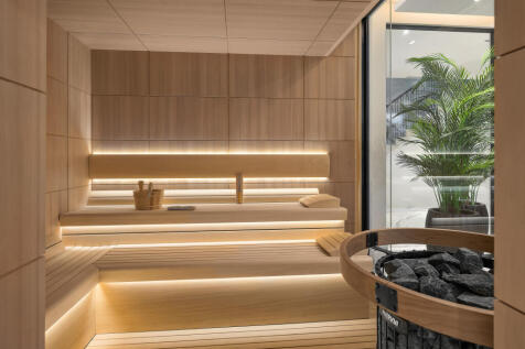 6 bed, 7 bath House in London - Photo 12