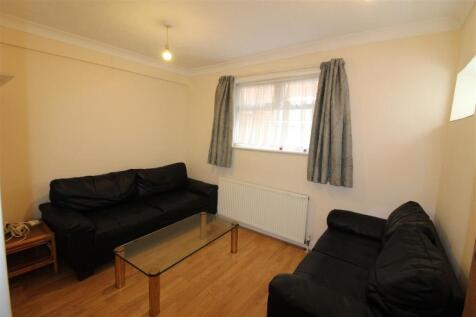 4 Bedroom Semi-Detached in SO15 2FQ