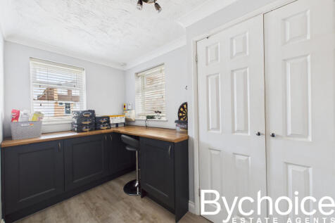 CAM05454G0-PR0032-STILL002