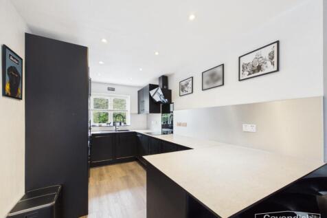 Kitchen / Living Area
