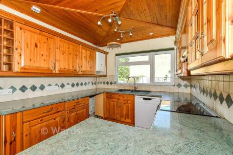 Kitchen/ Dining Room