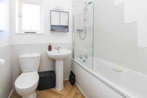 BATHROOM/W.C.
