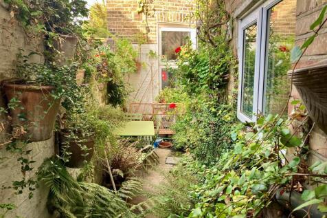 16 lewis gdn.jpg