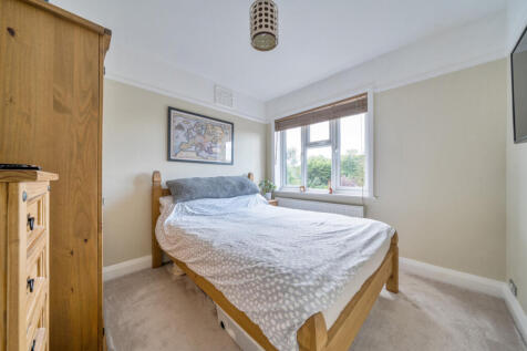 1348813-22-68bed8...