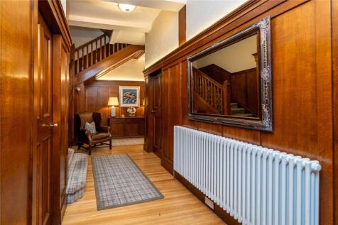 6 bed, 4 bath End of Terrace in Glasgow - Photo 2