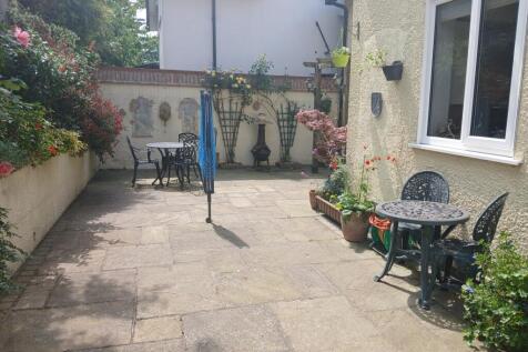 4 Garrison Lane, Felixstowe, IP11 7SJ