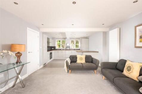 Sitting/Kitchen