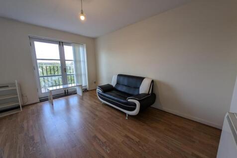 Living Room2.jpg