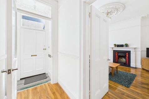 CAM03974G0-PR0120...