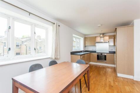 Kitchen/Dining Area