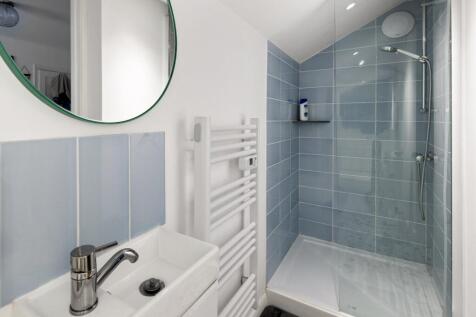 EN-SUITE TO BEDROOM TWO