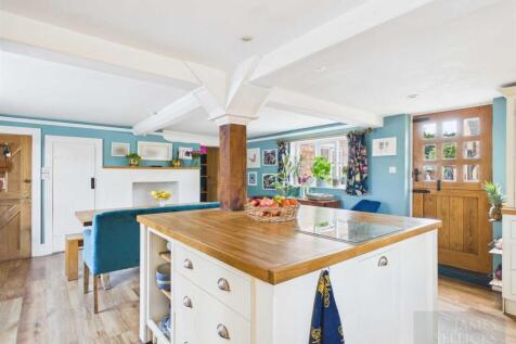 Open plan living kitchen